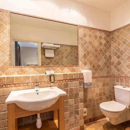 Hotel Shegara 3*