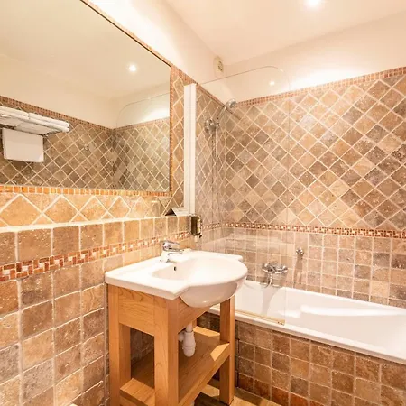 Shegara Hotel 3*