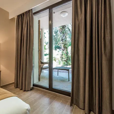 Shegara Hotel 3*